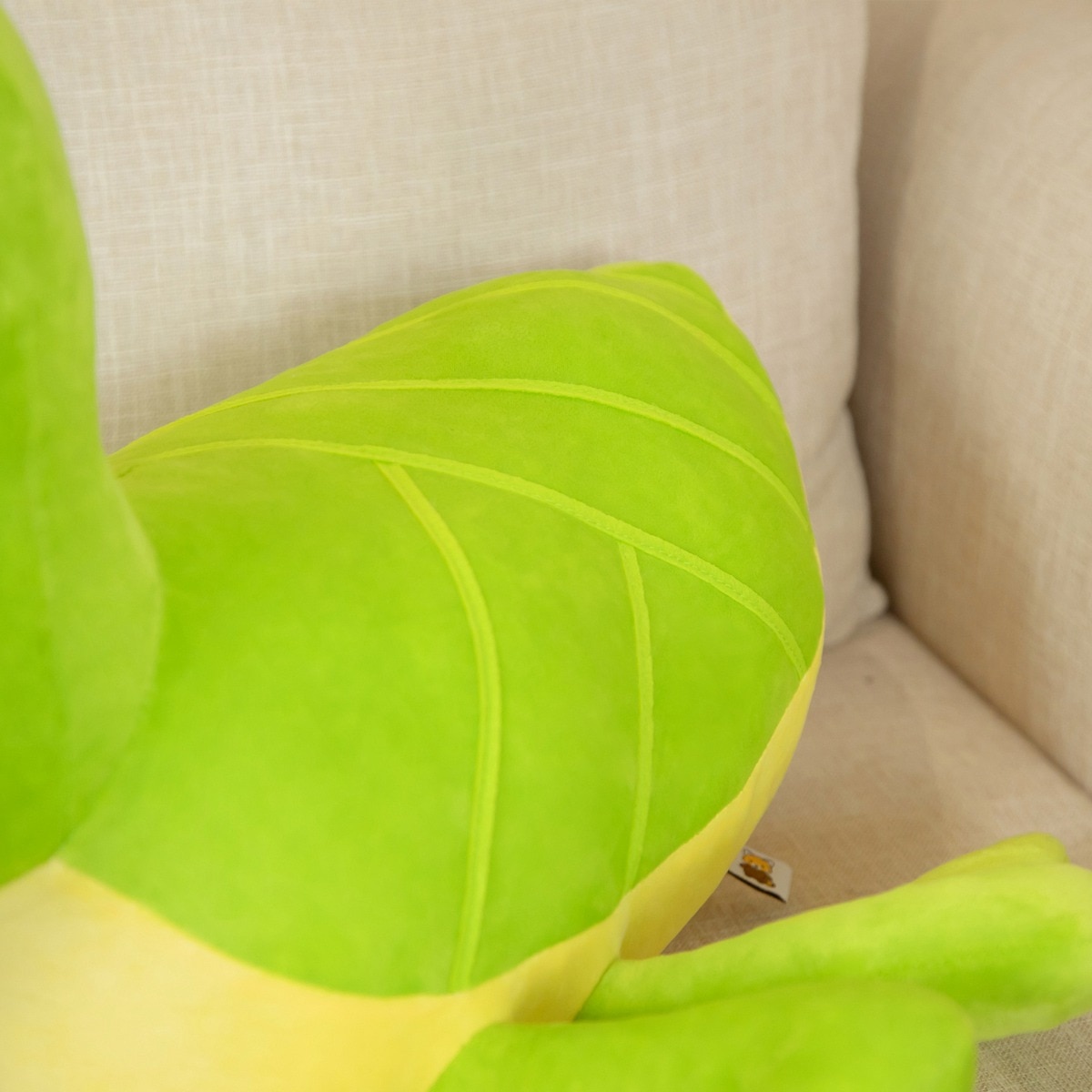 70cm Lifelike Mantis Plush Toy Simulation Cartoon Praying Mantis Doll Soft Stuffed Insect Animal Pillow Children 4