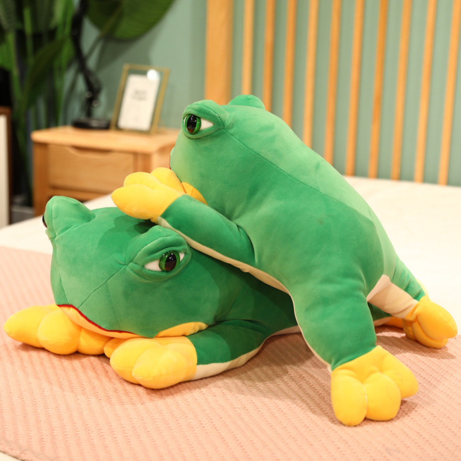 New 40CM Stuffed Animal Frog Throw Plush Pillow Doll Soft Fluffy Hugging Cushion Present For Every 2